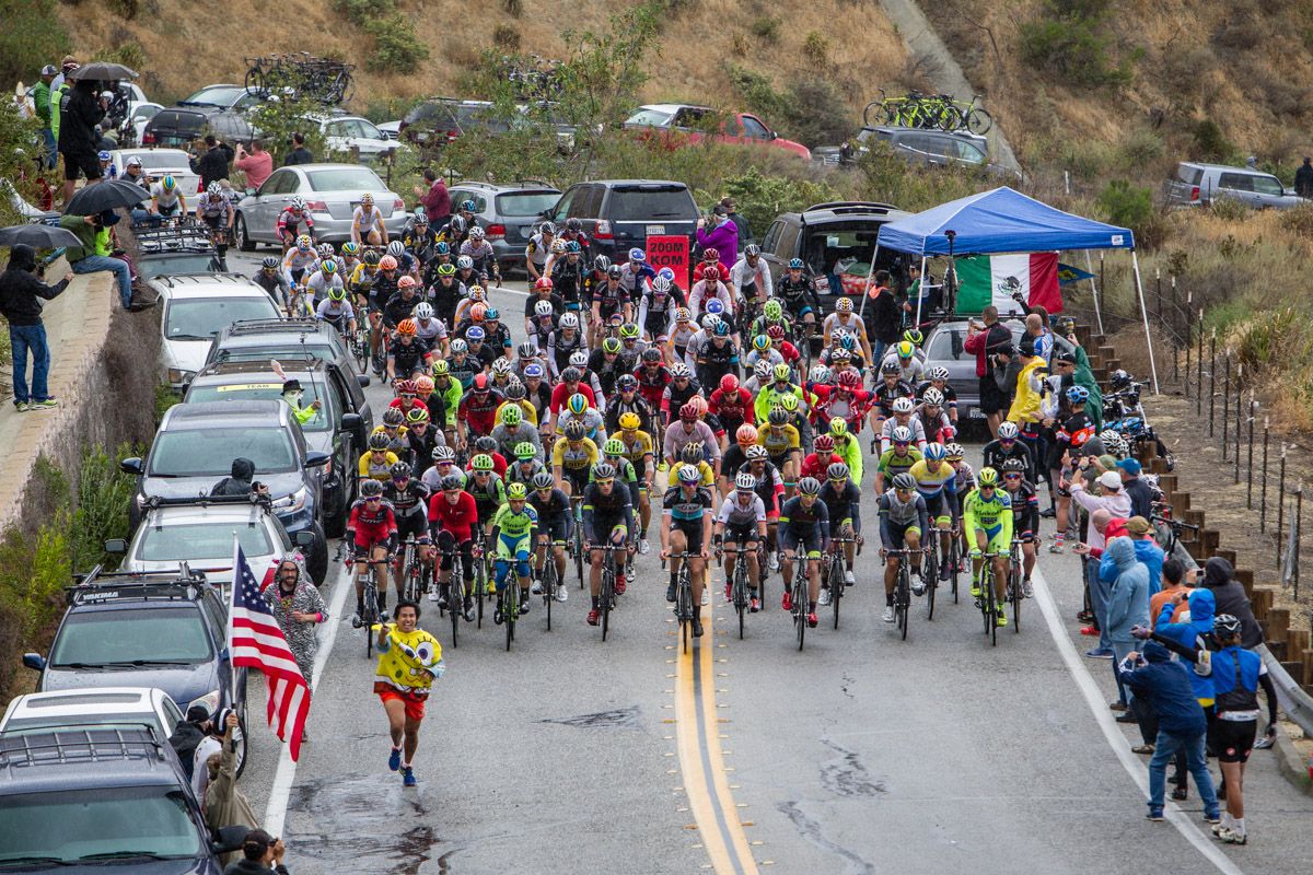 The peloton rides together up to todays highest KOM