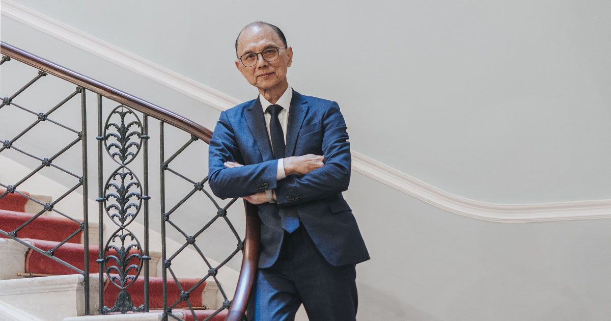 Jimmy Choo a créé sa propre université et c'est aussi incroyable qu'on pourrait l'imaginer