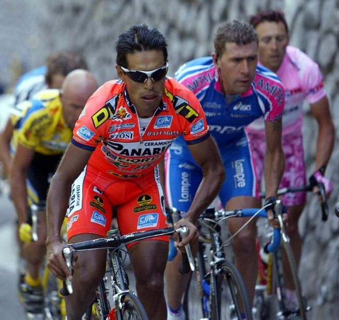 Mexican climber Julio A. Perez Cuapio (Ceramiche Panaria-Fiordo) in action