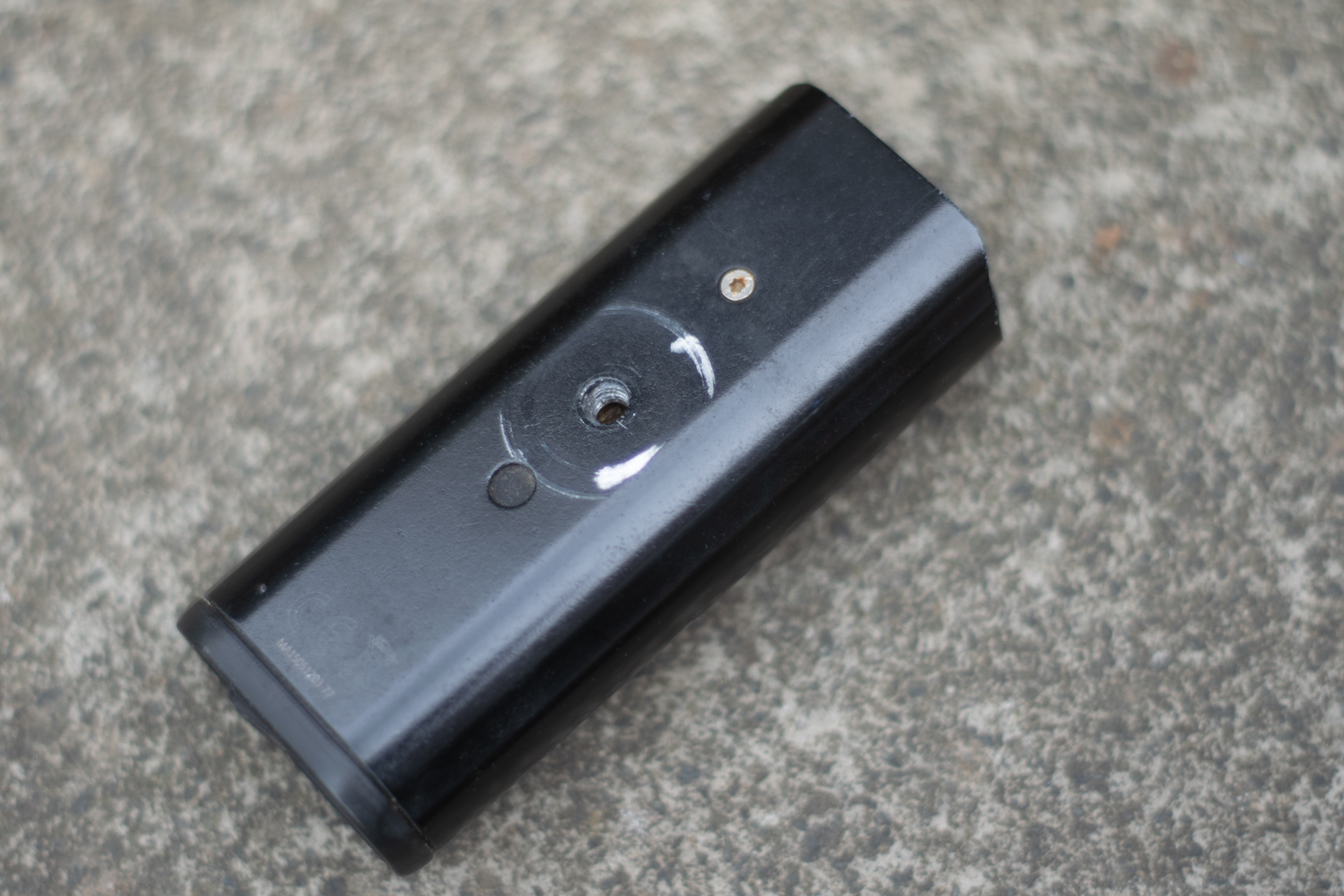 A light mounted to a Garmin computer mount