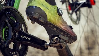 gravel flat pedals