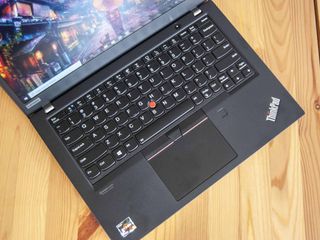 Lenovo ThinkPad X13 AMD