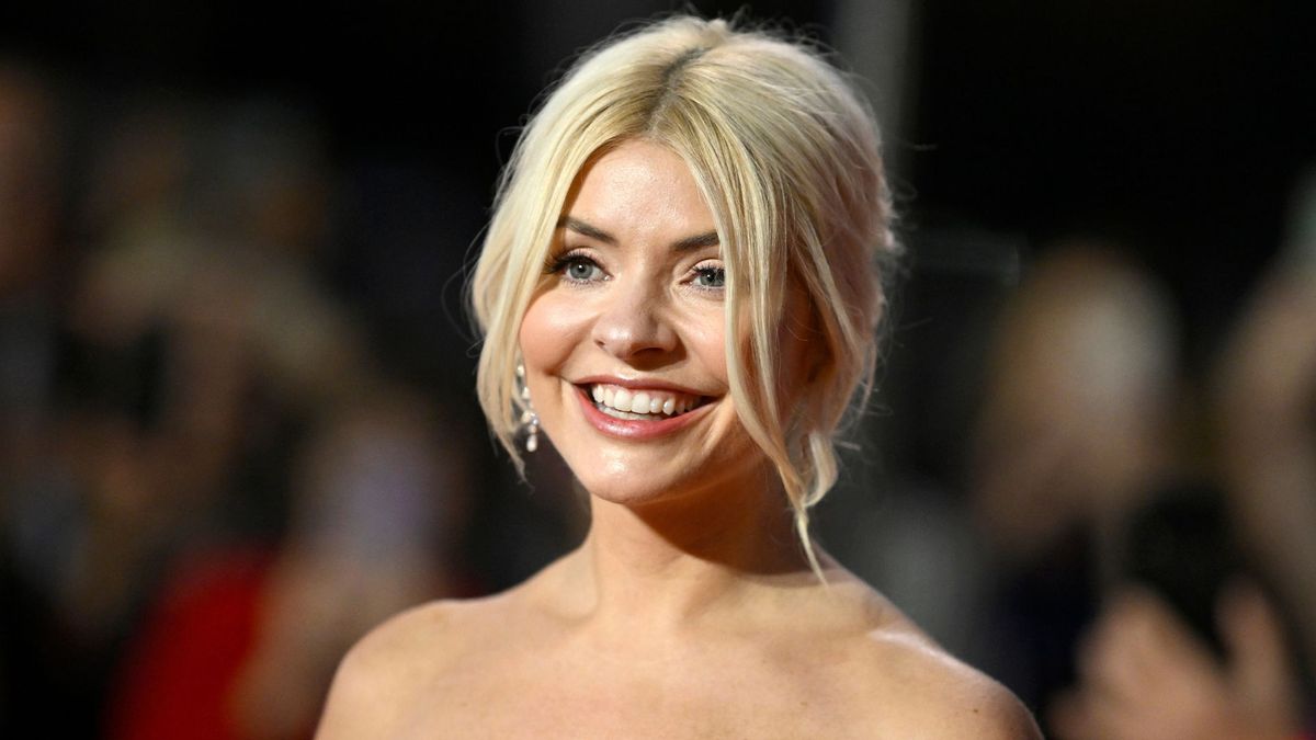 Holly Willoughby vient de donner une nouvelle touche au LBD classique 