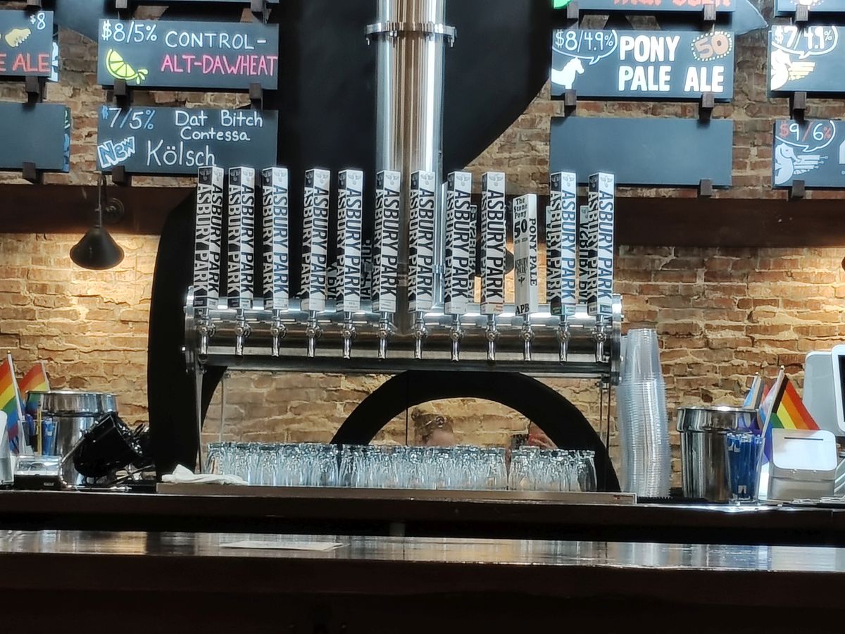 Motorola Razr Plus 2023 zoom sample.