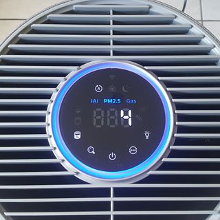 The Philips 3000i Series AC303330 Connected Air Purifier LCD control panel