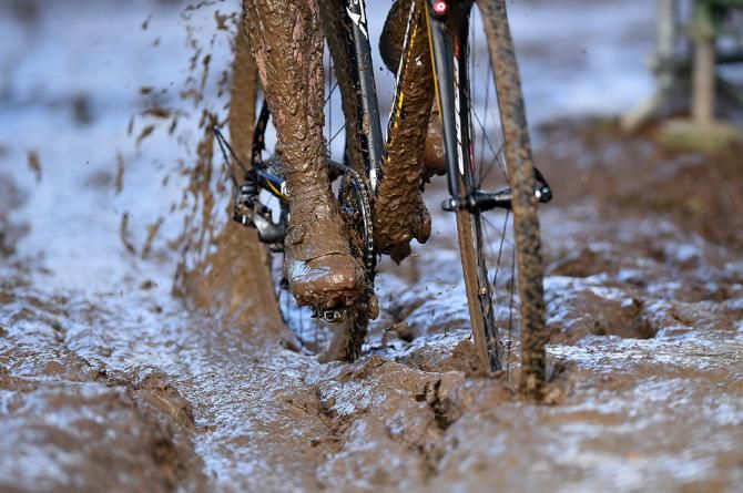 Mud was thick for Sunday's championship race.
