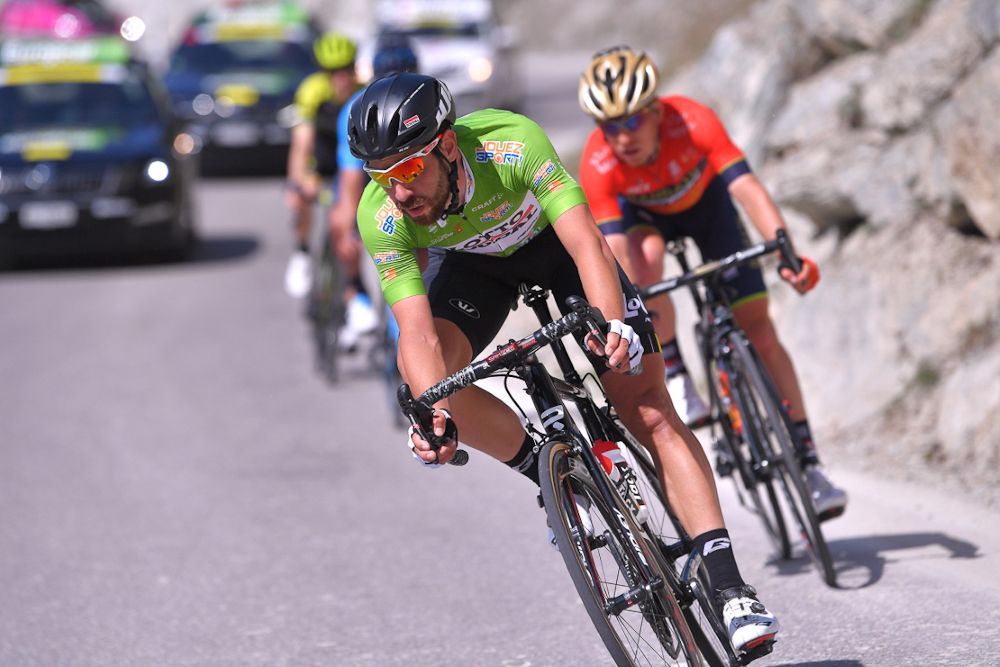 Thomas de Gendt in green suring stage 4 at Romandie