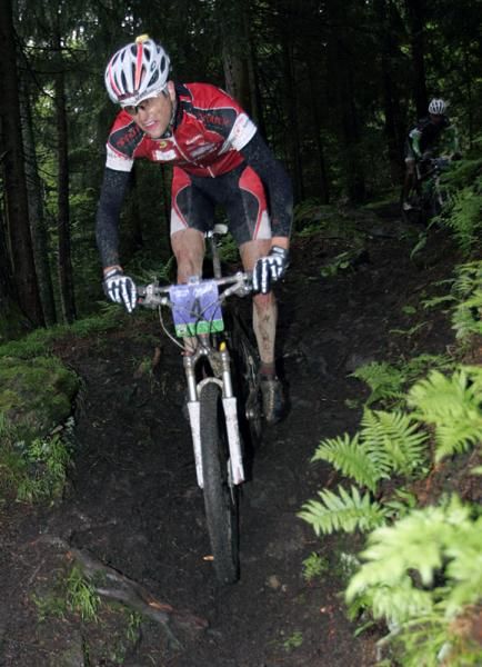 Stage one winner Uwe Hochenwarter (Muskelkater Genesis Tea).
