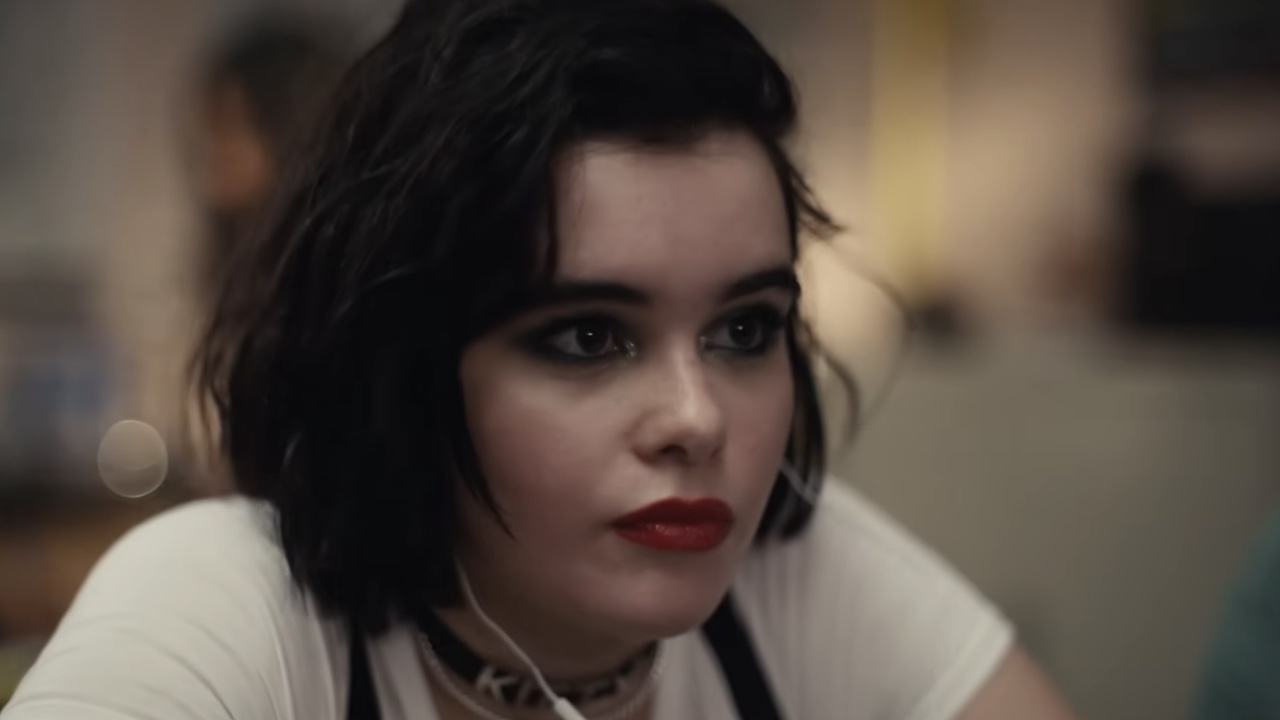 Kat with a new look in Euphoria Season 1 Episode 3
