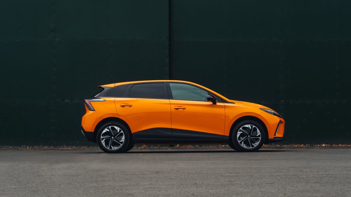 MG4 EV brings elegant electrification to a much wider audience | Flipboard