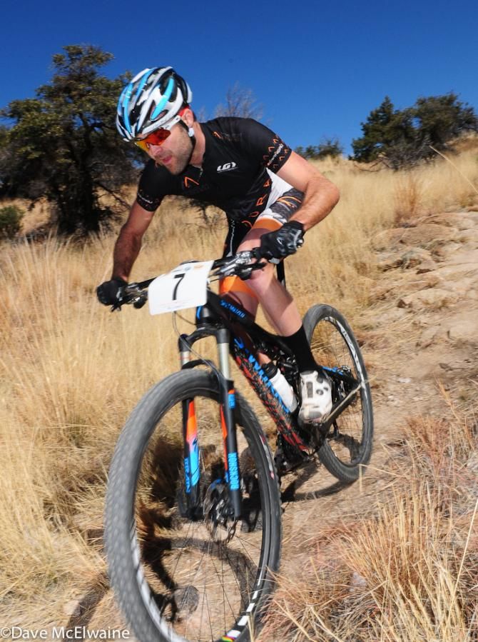 TJ Woodruff (Momentum Endurance) chasing Todd Wells