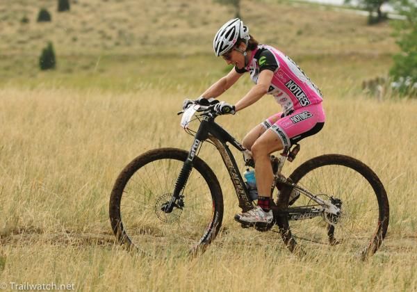 Nina Baum (NoTubes) with one lap to go