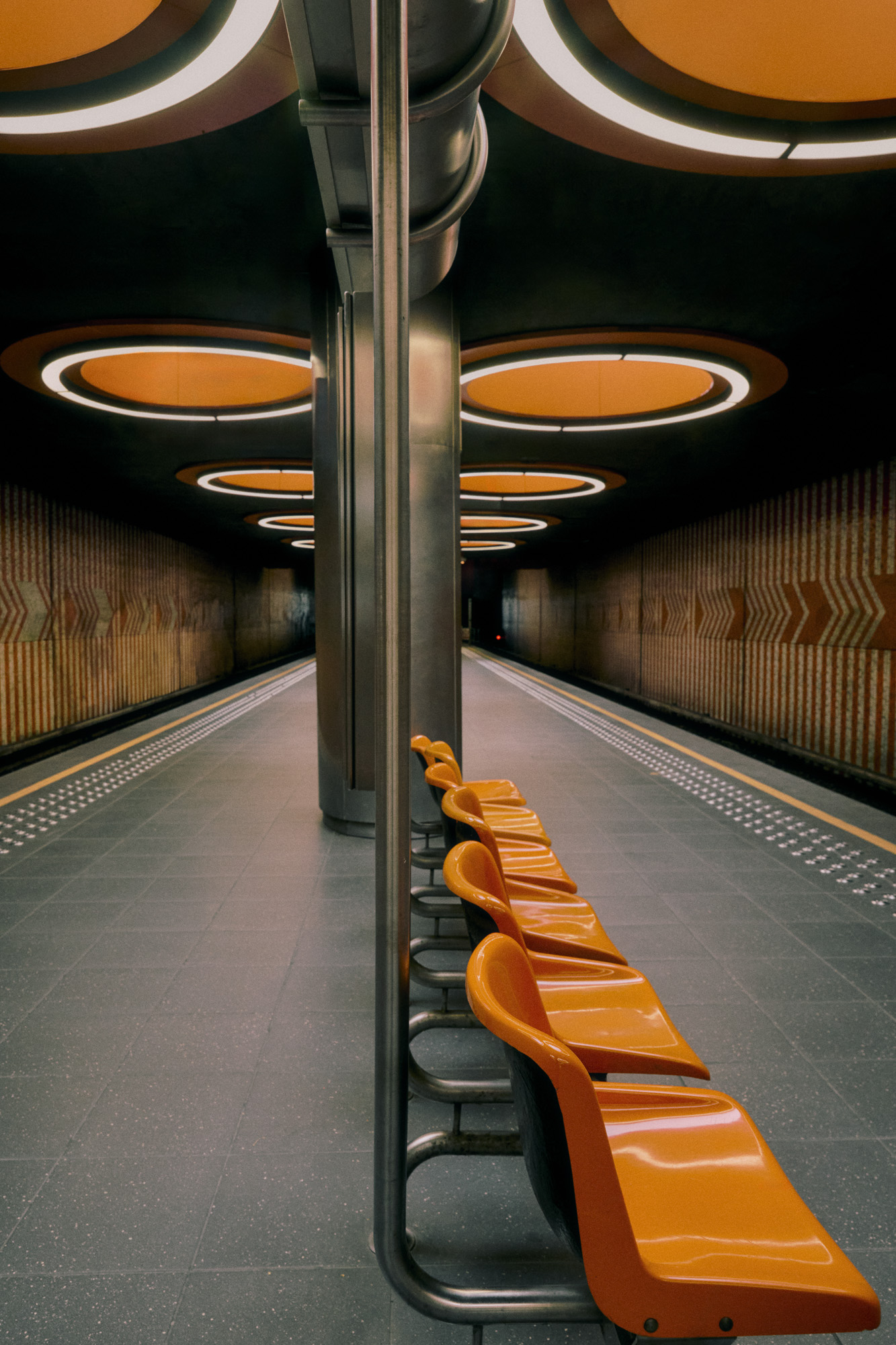Belgian modernism: metro station platform