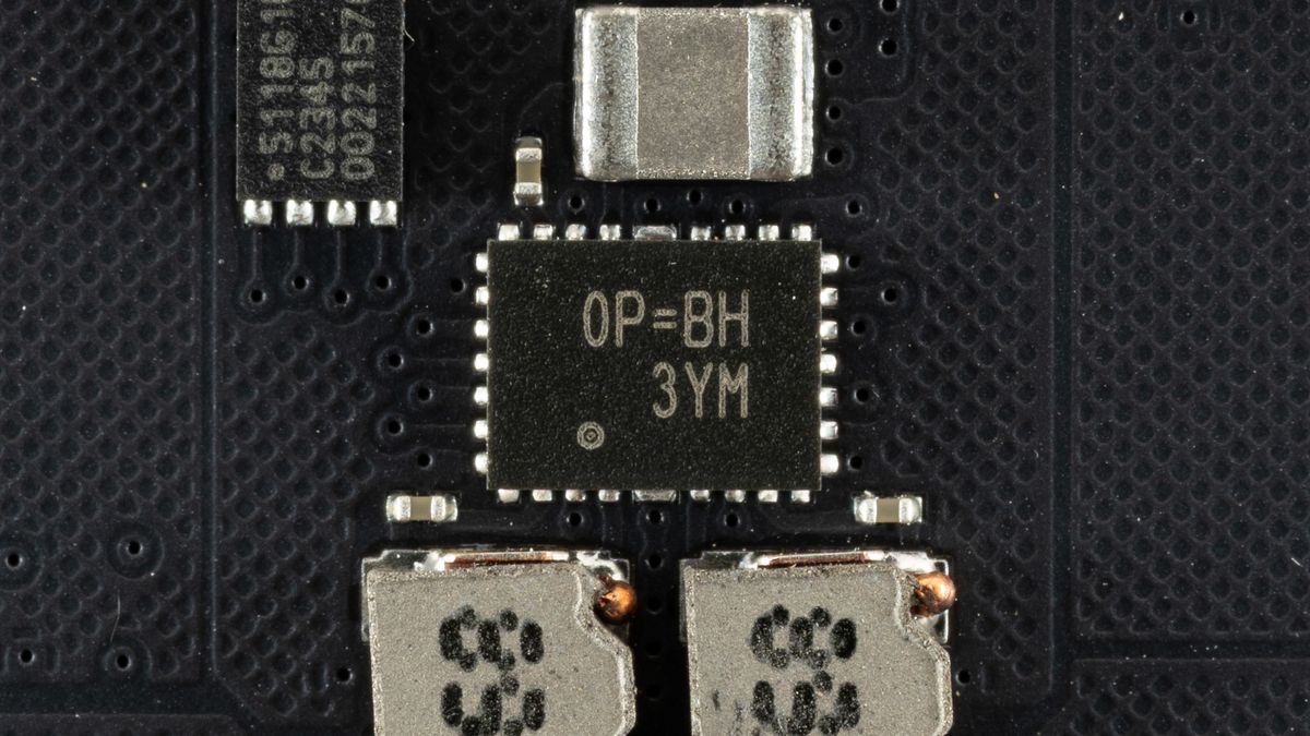 V-Color Manta XFinity RGB DDR5-6400 C32 2x64GB Review: Two-Module