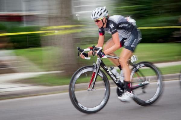 Ally Stacher (Specialized-Lululemon) tried to get a break going.