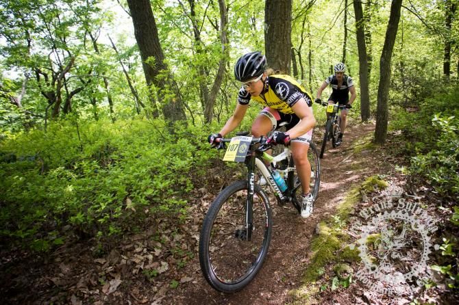 Women's race leader Amanda Carey (Stan's No Tubes)