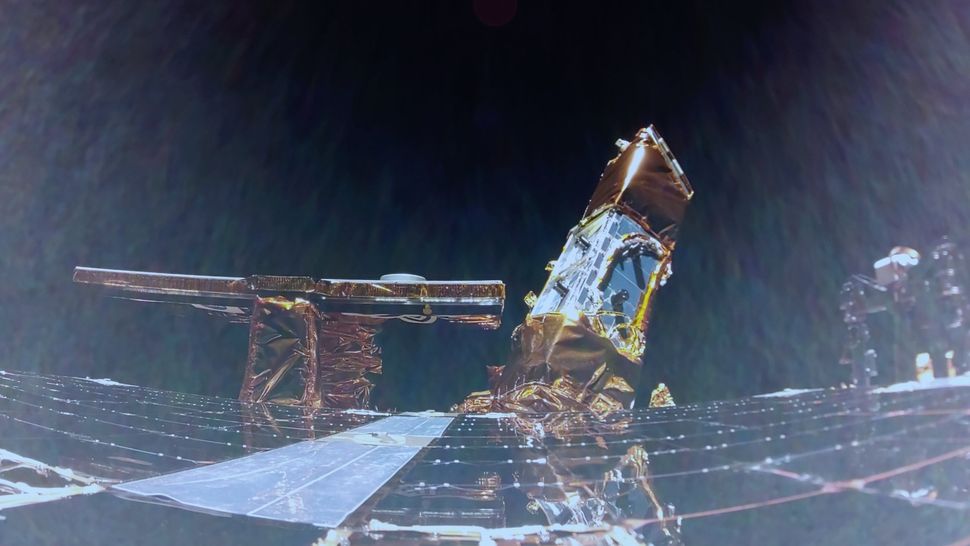 Watch Firefly Aerospaces Blue Ghost Moon Lander Witness An Eclipse 