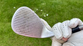 golf wedge grooves