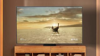 Samsung QN800B 8K TV im Wohnzimmer