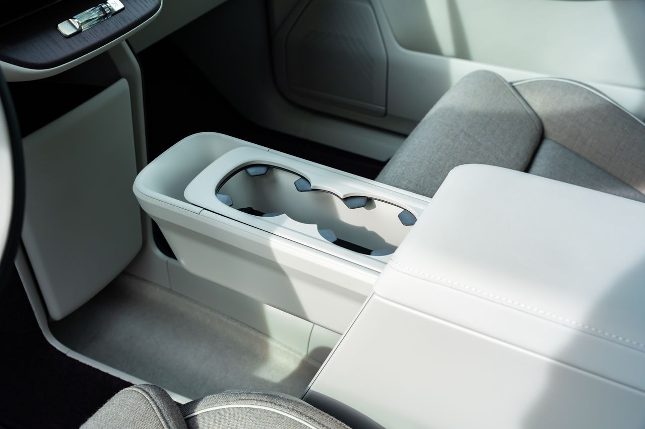 Details of the new Volvo EX60