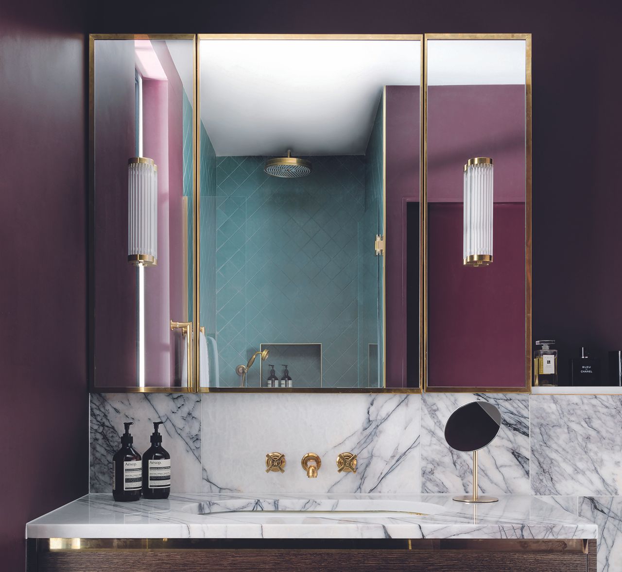 how to use bold color in the bathroom with marble backsplash and purple walls