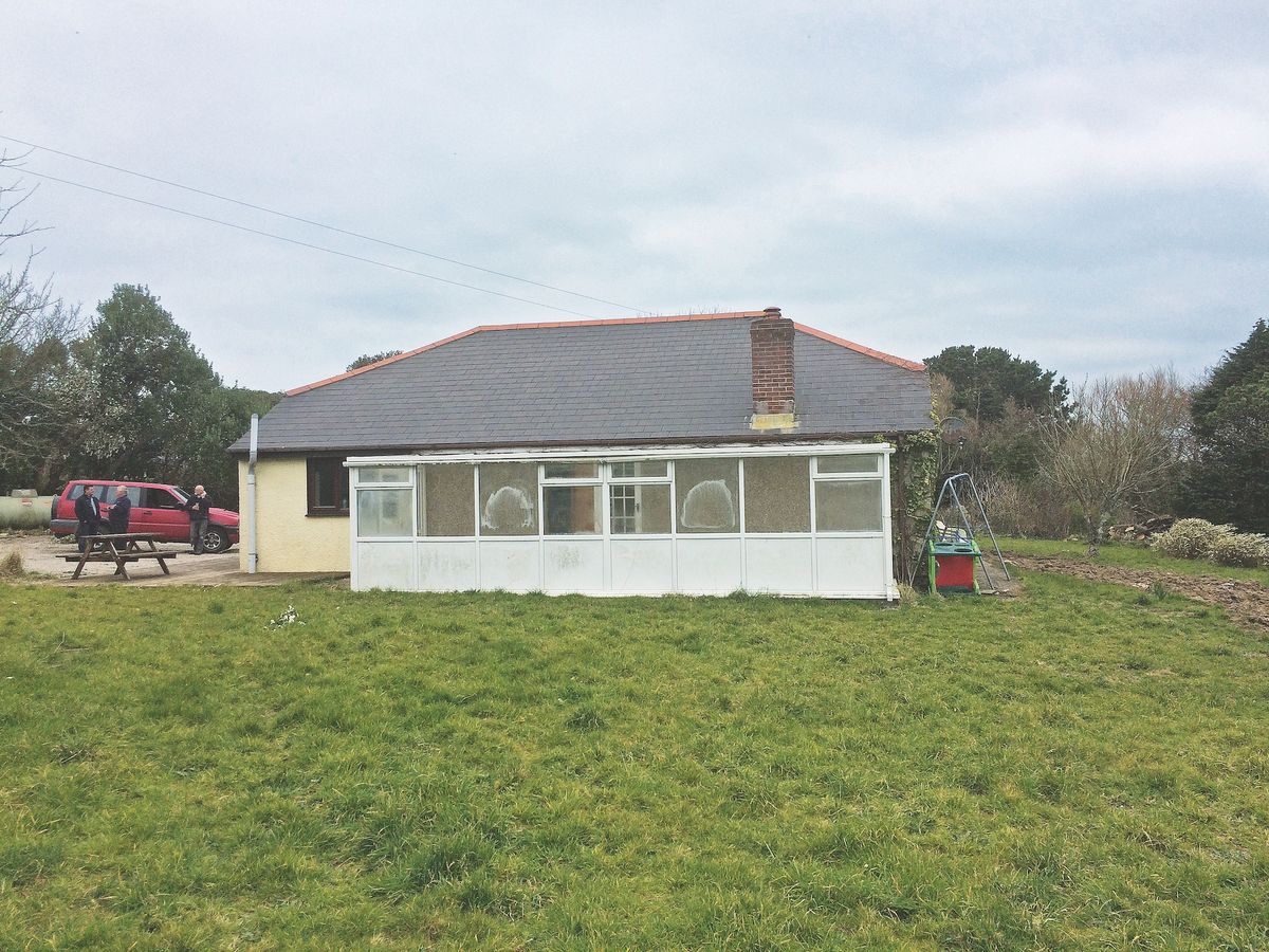 Unbelievable bungalow before and after extension and makeover ...