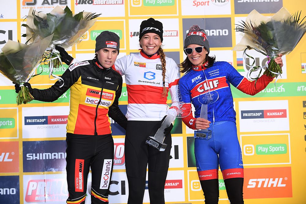 Sophie De Boer won the UCI Cyclo-cross World Cup over Sanne Cant and Katerina Nash