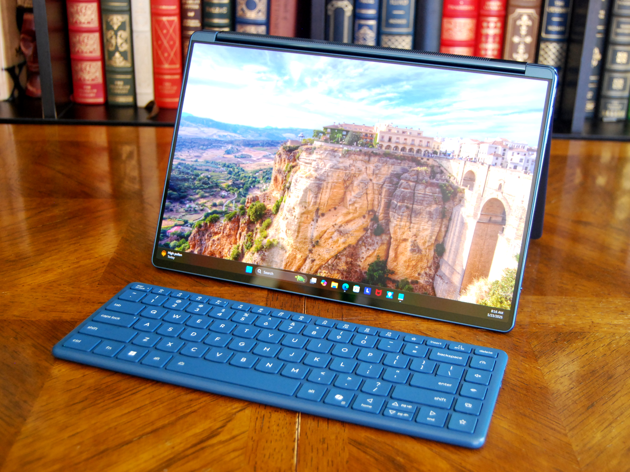 Lenovo Yoga Book 9i 14" (Gen 10)