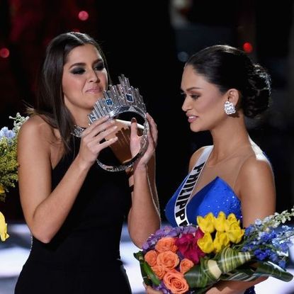 Steve Harvey Announces Wrong Winner of Miss Universe - Miss Universe 2015