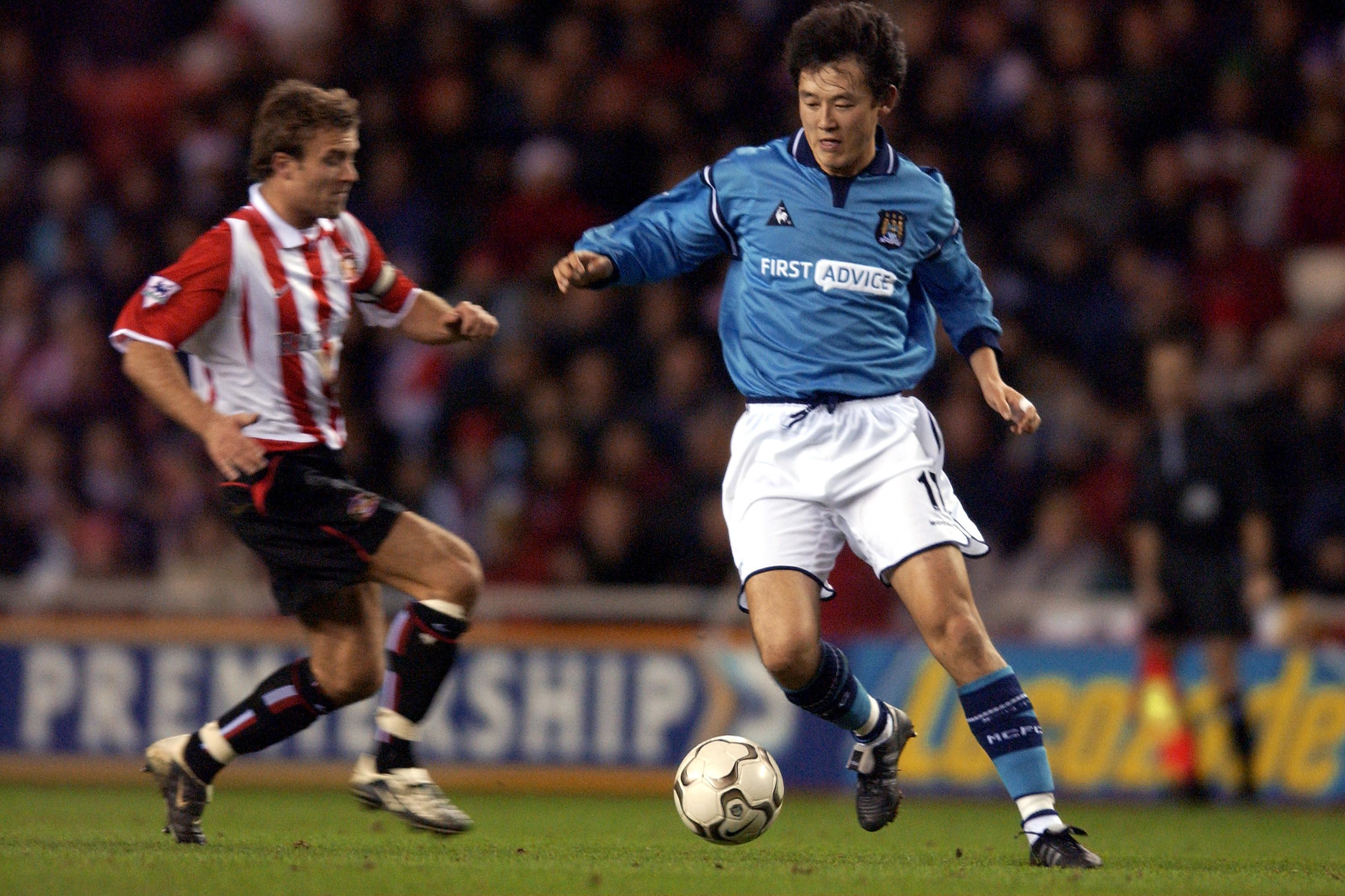 Sun Jihai playing for Manchester City against Sunderland, 2002