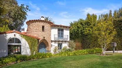 Exterior of Katharine McPhee's home in California