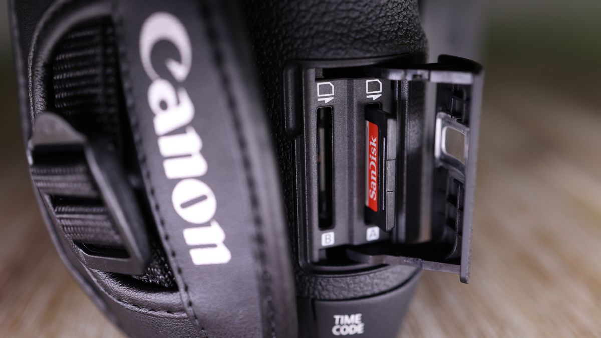 Canon EOS C70