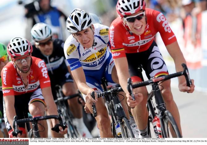 Jelle Wallays in a Lotto Belisol sandwich