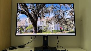 MSI MPG 322UR X24