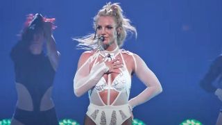 britney spears performing at the apple music festival in 2016