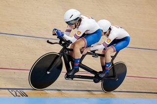 Elizabeth Jordan and pilot Dannielle Khan at the Para-cycling Track World Champs in Rio