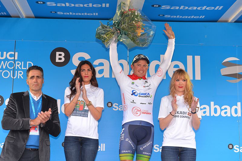 Simon Gerrans (Orica-GreenEdge) on the podium with 'Big Mig'