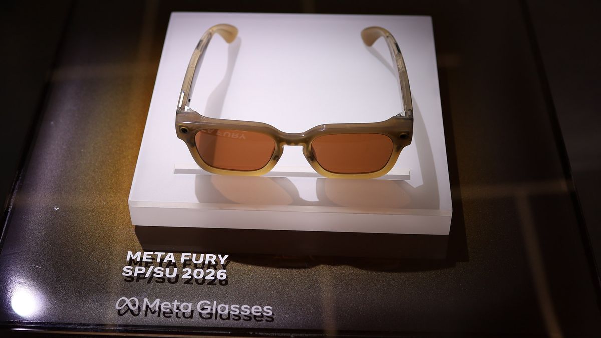 Meta Essilor Luxottica AI Glasses