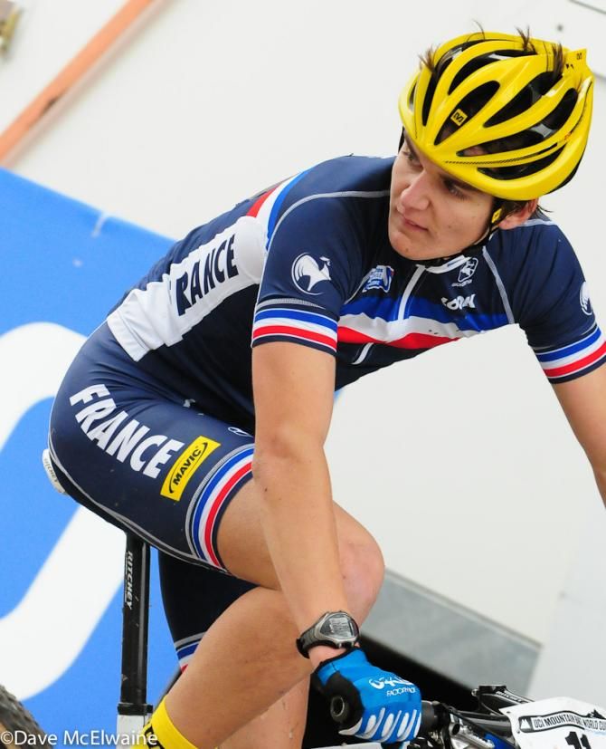 Neilo Perrin-Ganier (France) urging Gioele Bertolini to lead