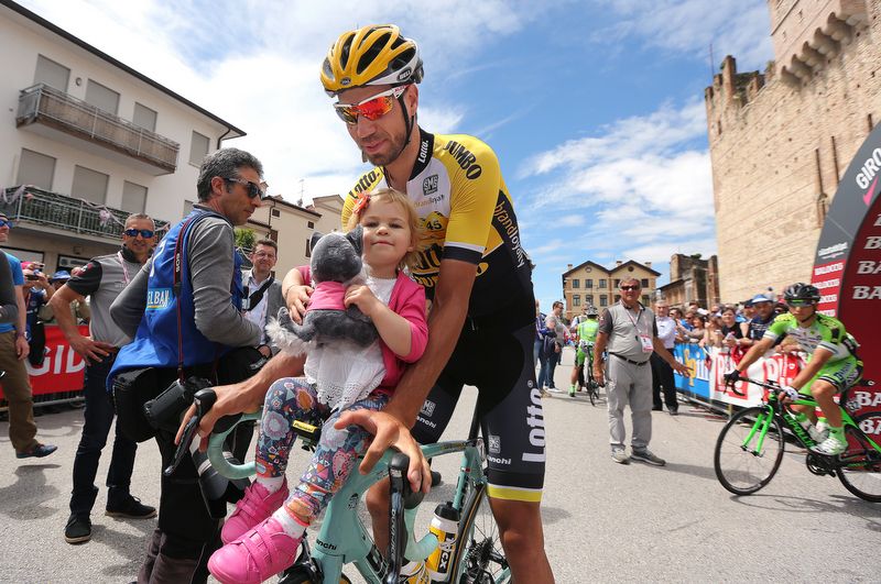 Martijn Keizer (Team LottoNL-Jumbo) with his daughter before the start of the stage