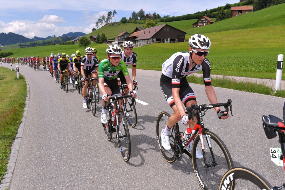 Sam Oomen (Sunweb) in the green jersey