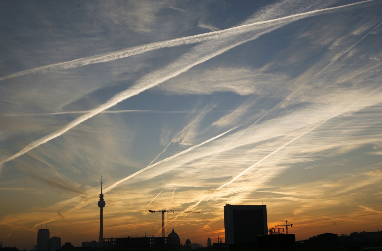 Chemtrails in Berlin.