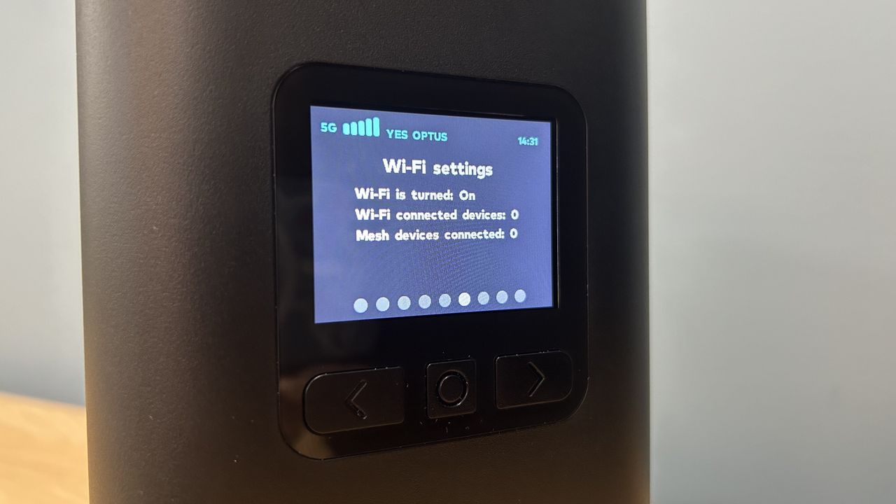 Optus 5G modem specs LED screen with different menu prompts