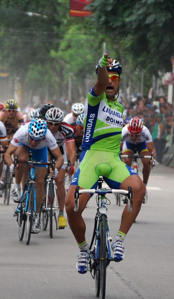 Francesco Chicchi (Liquigas-Doimo) took an easy win in the sprint.