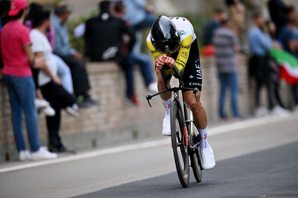 ORTONA ITALY MAY 06 Jay Vine of Australia and UAE Team Emirates sprints during the 106th Giro dItalia 2023 Stage 1 a 196km individual time trial from Fossacesia Marina to Ortona UCIWT on May 06 2023 in Ortona Italy Photo by Stuart FranklinGetty Images