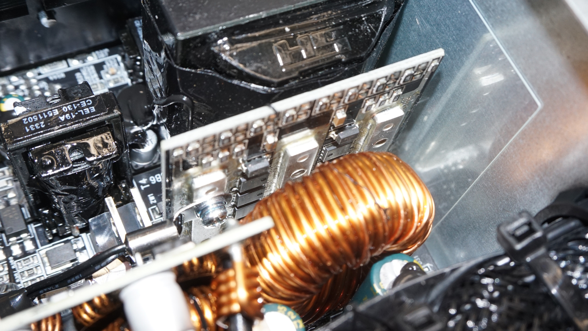 Thermaltake Toughpower GX3 850W PSU