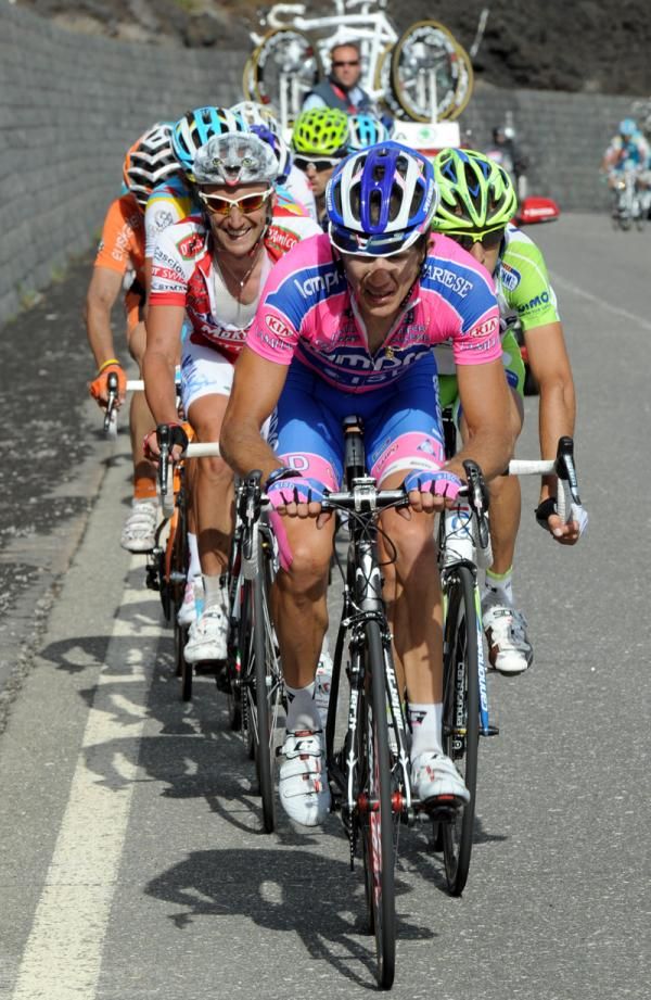 Przemyslaw Niemiec (Lampre - ISD) tries to chase Contador