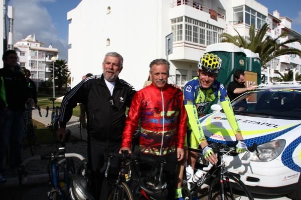 S&eacute;rgio Sousa (Barbot-Siper) with two fans.