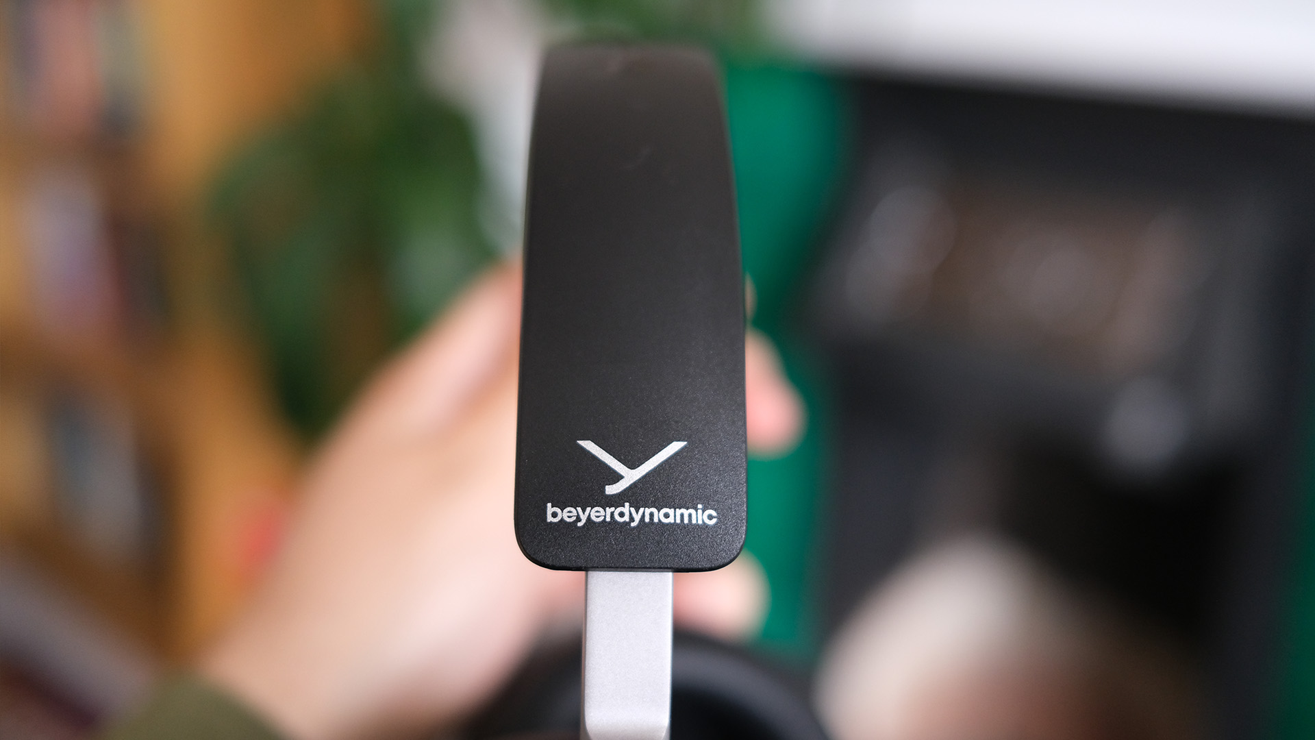 Beyerdynamic Aventho 300 review
