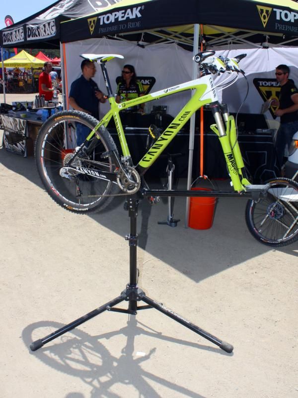 Unusual or fragile frame materials or shapes are easily accommodated on Topeak's PrepStand Race.